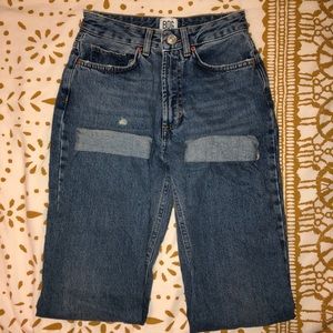 BDG Mom High-Rise Jeans